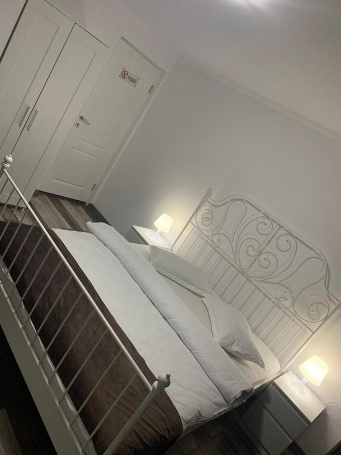 Casa De Sub Munte Hotel Buşteni Екстериор снимка