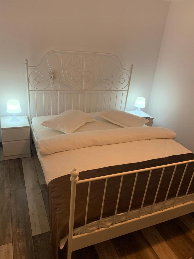 Casa De Sub Munte Hotel Buşteni Екстериор снимка